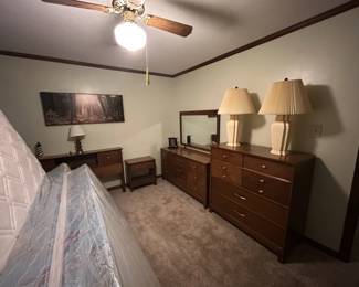 Queen bedroom set