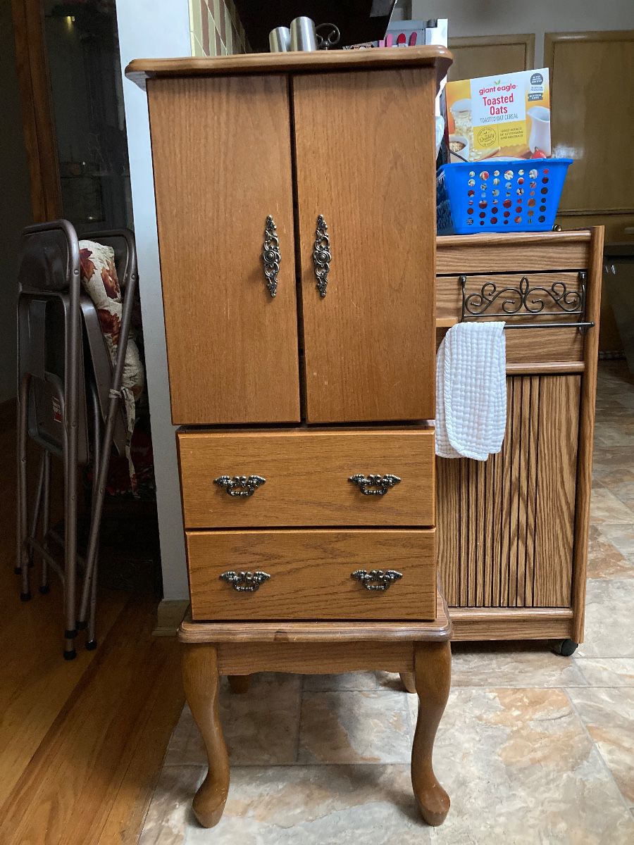Jewelry box