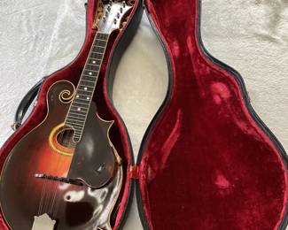 Gibson F4 mandolin- beautiful condition with case