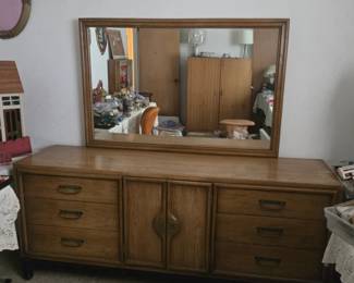 Vintage Mid Century Dresser