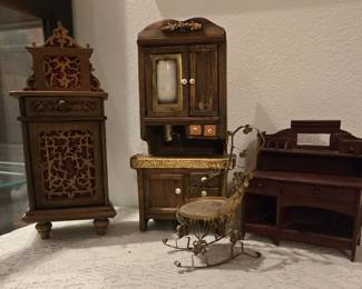 Dollhouse Furniture 