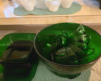 1960s Anchor Hocking Forest Green Punch Bowl Set