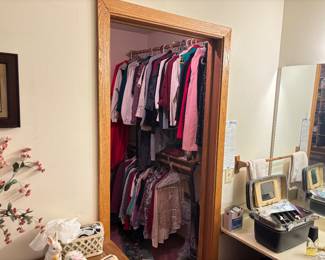 Womens Clothes