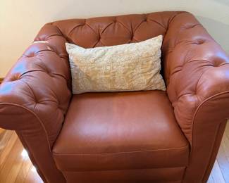 Leather tufted armchair (single), bought new at the Inkwell in Corvallis in 2023 for $975, selling for $600. Will bundle with couch.