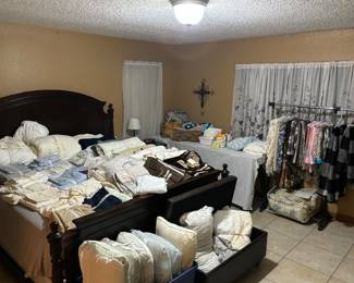 Bedding sets, sheets, pillows, throw blankets