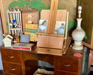 Vintage desk. Asian folding screen