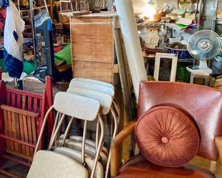 4 fantastic MCM folding chairs, a leather chair and. A vintage folding patio chair 