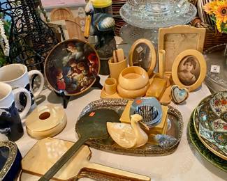 Beautiful antique vanity set