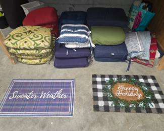 Outdoor pillows, cushions