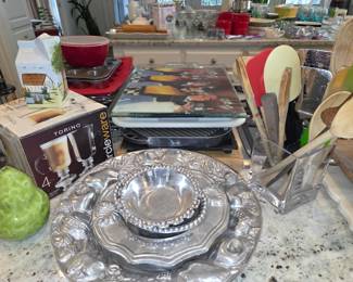 Full kitchen