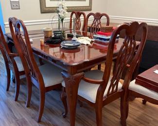 Cherry Wood Dining Table & 6 Chairs
