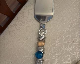 Update Stainless China Cake Server