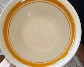 Made in China Yellow-Ring Ceramic Bowl