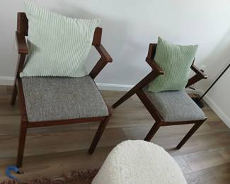 dining chairs, dark wood, contemporary