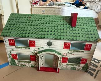 Vintage Marx Tin Lithographed Dollhouse