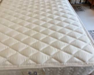 Sealy Posturepedic Mattress