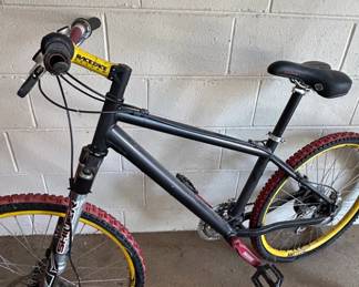 CustomBuilt Mountain Bike with Marzocchi Shiver Fork