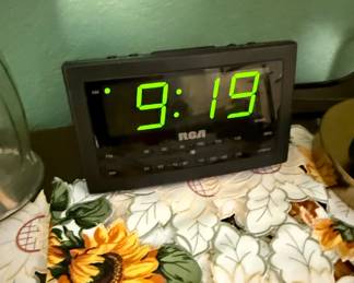 RCA RCD AM or FM Clock Radio with USB Charging