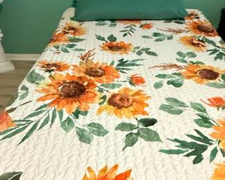Watercolor Sunflower Print Twin Quilt Set with Shams