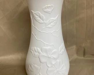Kaiser Dogwood Vase 