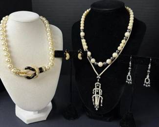 497 assortedcostumepearlnecklacesandear