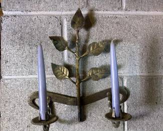 009 twoarmmetalwallcandlesconcewithle