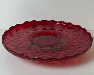 133 redpressedglassdishwithdiamondpatt