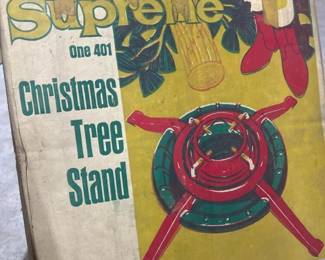 339 supremeone401christmastreestand