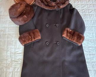 284 womensmediumbloomingdalesblackwool
