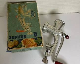 091 vintagegermanjupiter5handcrankmeat
