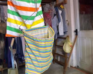 264 pairofvintagestripedclothespinbags