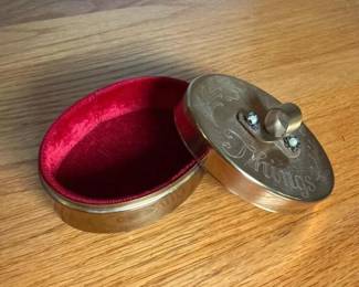 034 goldtoneringsnthingsjewelrybox