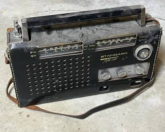 248 vintagestandardfmamportableradio