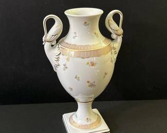 065 kaisergermanyrheinsbergporcelainswan