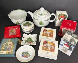 079 assortedchristmasporcelainandornamen