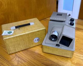 288 revere555automagazineslideprojector