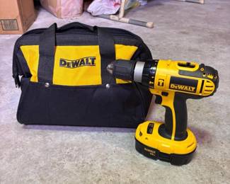 260 dewaltcordlesshammerdrillwithbag