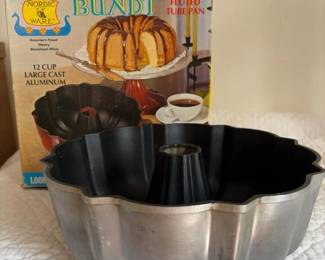 192 nordicwarebundt12cupflutedtubepan