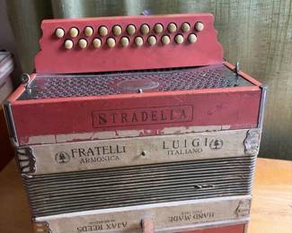 179 stradellafratelliluigiitalianbutton
