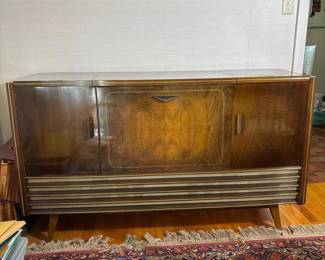 068 vintageloeweoptaconsolestereoradio