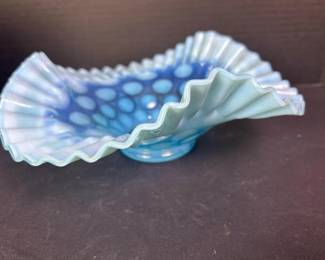 174 vintagefentonstyleblueopalescenthob
