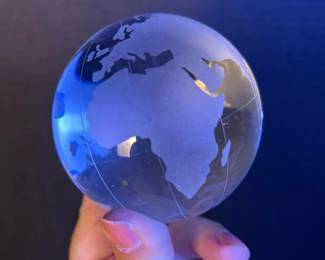 144 glasscrystalglobepaperweightwithetc