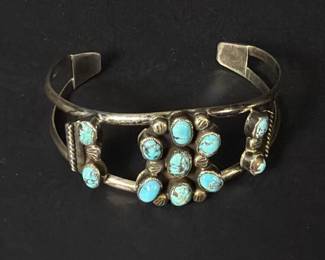 340 turquoiseclustersilvercuffbracelet