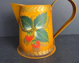 317 handpainteddecorativestrawberrymotif
