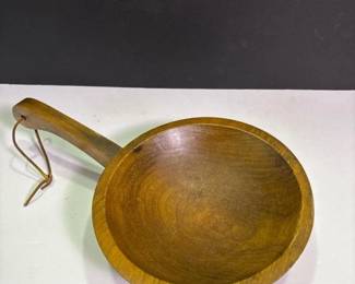 398 woodenhandledbowlwithhangingstrap