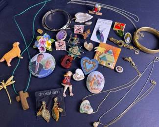 351 assortedcostumejewelryandpinslot