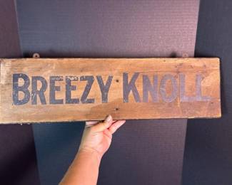 001 breezyknollvintagewoodensign23inx