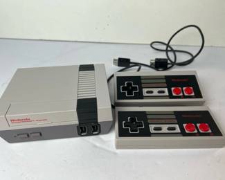 013 nintendonesclassiceditionminiconsol