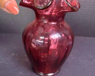 171 smallcranberryglassvasewithruffled