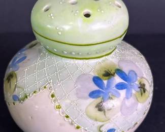 022 handpaintedjapanesebluefloralporcel